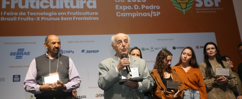 Congresso Brasileiro de Fruticultura exalta legado de referência nacional no setor